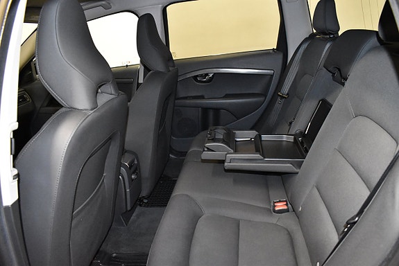Volvo XC70 12 of 20