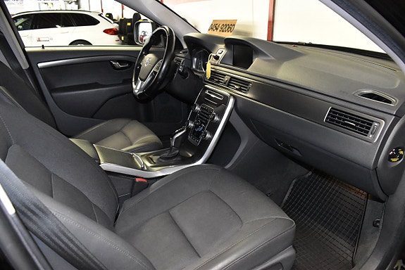 Volvo XC70 10 of 20