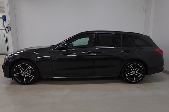 Mercedes-Benz C300 3 of 5