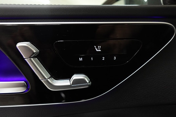 Mercedes-Benz C300 e 19 of 27