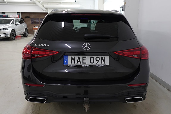 Mercedes-Benz C300 e 26 of 27