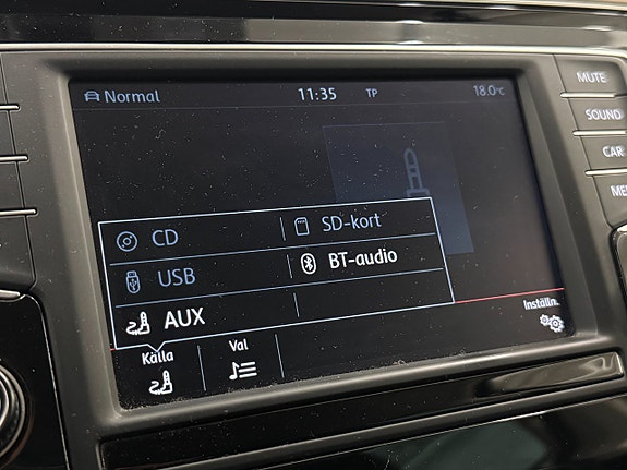 Volkswagen Passat 13 of 21