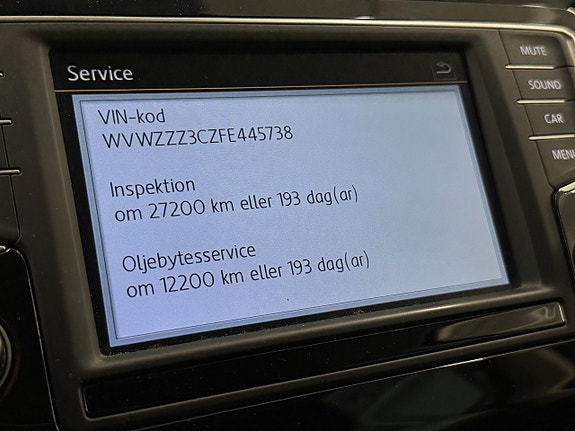 Volkswagen Passat 15 of 21