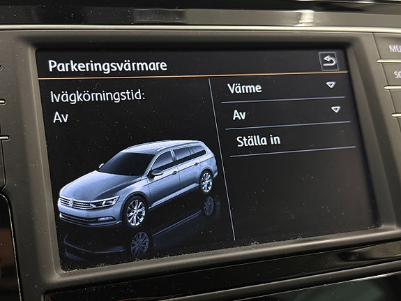 Volkswagen Passat 18 of 21