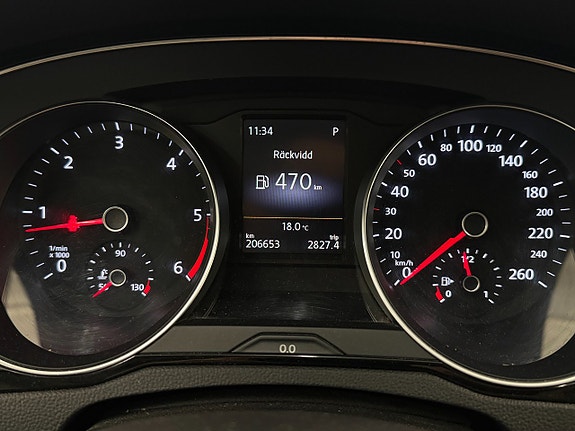 Volkswagen Passat 10 of 21