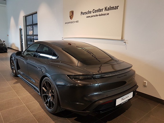 Porsche Taycan GTS 4 of 5
