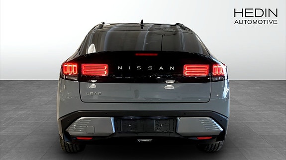 Nissan Leaf 4 of 5