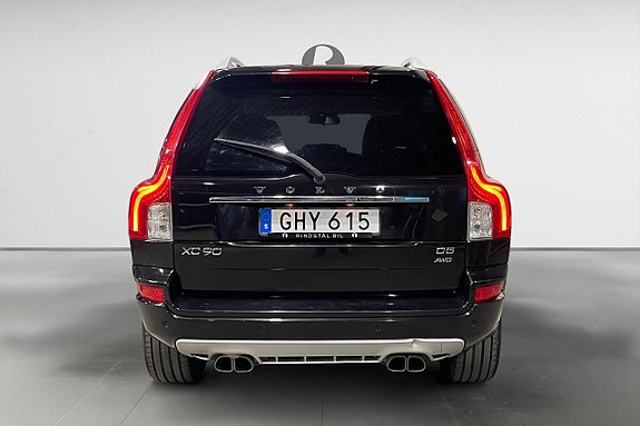 Volvo XC90 6 of 16
