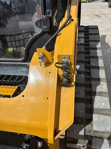 CAT 299 D3 XPG High Flow 15 of 15
