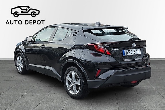 Toyota C-HR 4 of 10