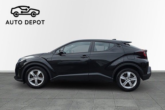 Toyota C-HR 2 of 10