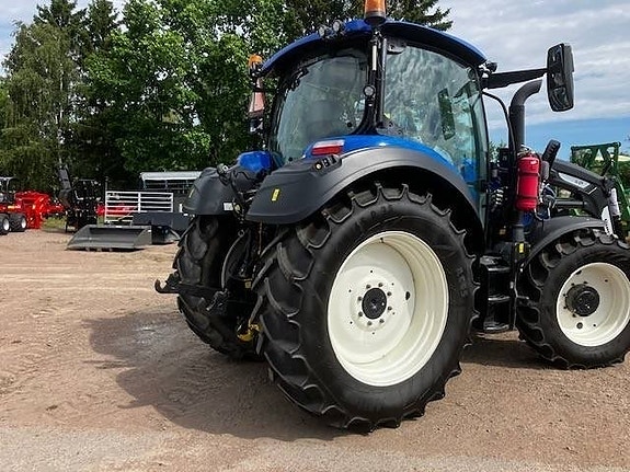 New Holland T 5.140 Dynamic Command 4 of 12