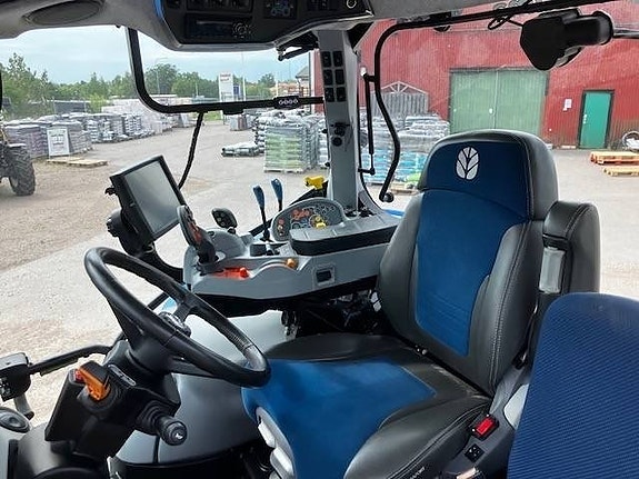 New Holland T 5.140 Dynamic Command 11 of 12