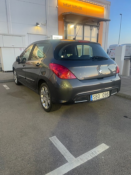 Peugeot 308 5 of 5