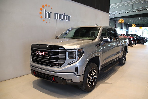 GMC Sierra 3 of 5
