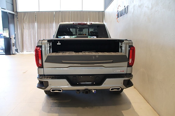 GMC Sierra 6 of 26