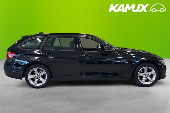 BMW 320 2 of 5
