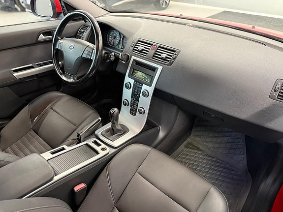 Volvo V50 10 of 16
