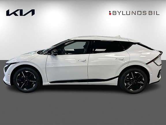 Kia EV6 4 of 5