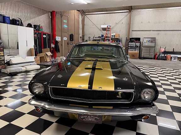 Ford Mustang 7 of 22