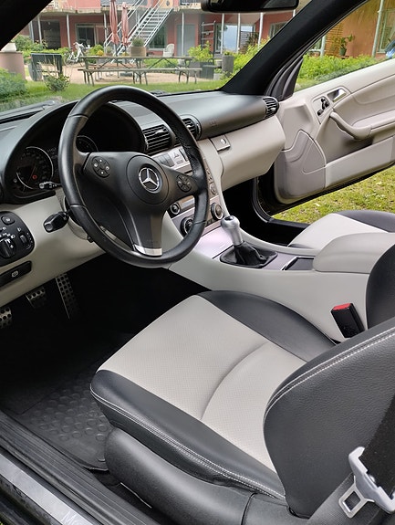Mercedes-Benz CLC180 2 of 5