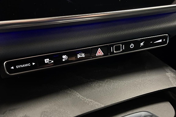 Mercedes-Benz E300 de 14 of 19