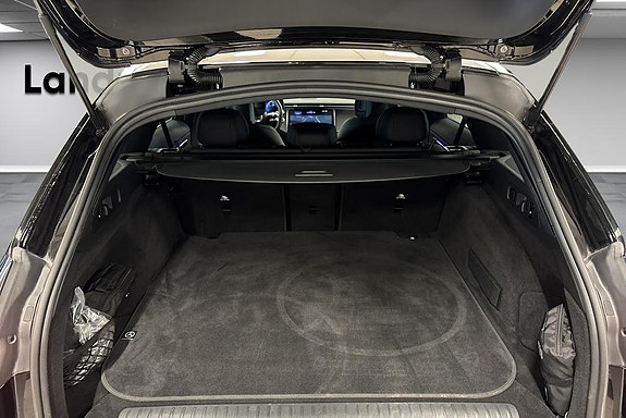 Mercedes-Benz E300 de 15 of 19