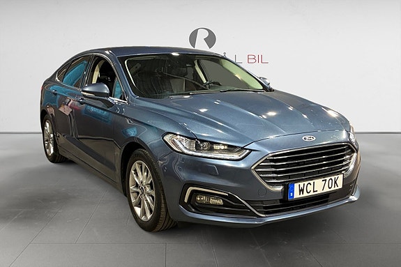 Ford Mondeo 9 of 17