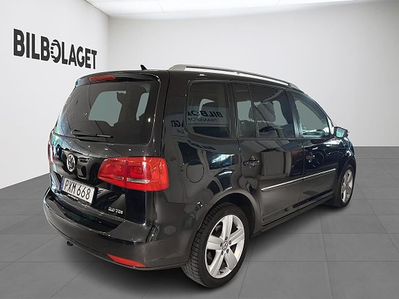 Volkswagen Touran 4 of 5