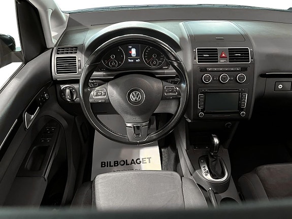 Volkswagen Touran 9 of 23