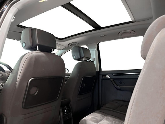 Volkswagen Touran 11 of 23