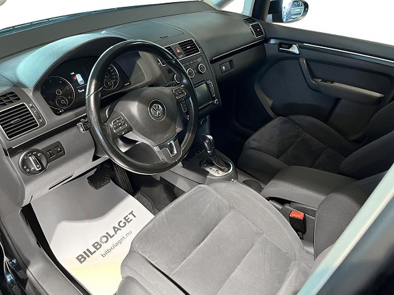 Volkswagen Touran 6 of 23
