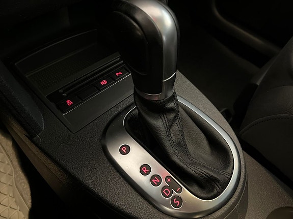 Volkswagen Touran 18 of 23