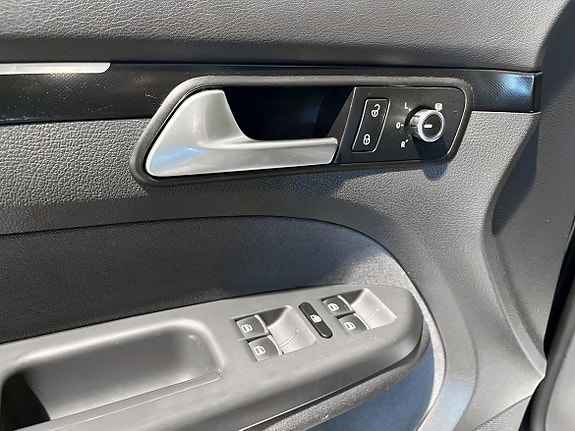 Volkswagen Touran 15 of 23