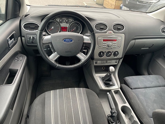 Ford Focus 8 of 11