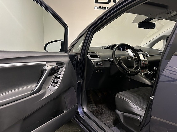 Toyota Verso 13 of 23