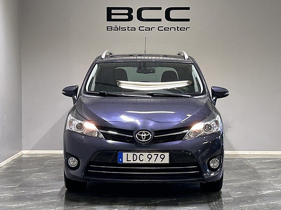 Toyota Verso 2 of 5