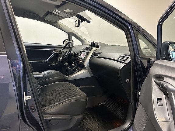 Toyota Verso 14 of 23