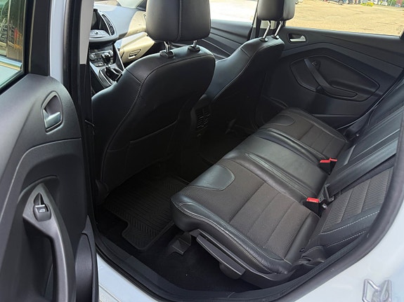 Ford Kuga 10 of 10