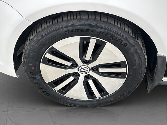 Volkswagen Golf I 21 of 24