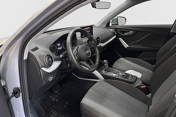 Audi Q2 4 of 5
