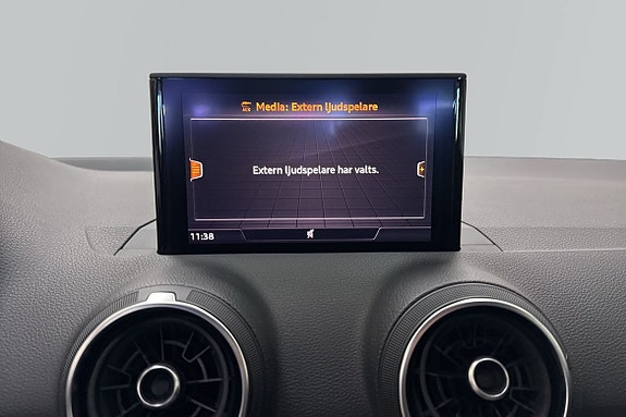 Audi Q2 6 of 12