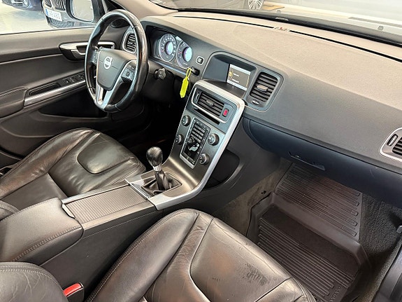 Volvo V60 10 of 20