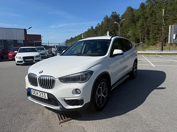 BMW X1 2 of 5