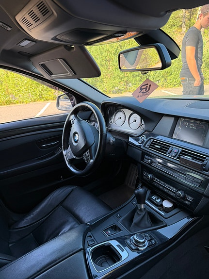 BMW 520d 12 of 18
