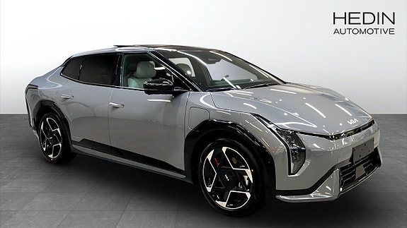 Kia EV4 3 of 11