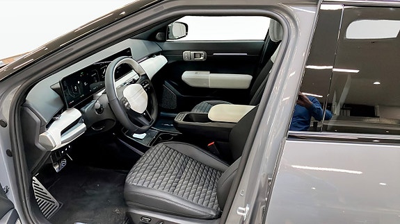 Kia EV4 8 of 11