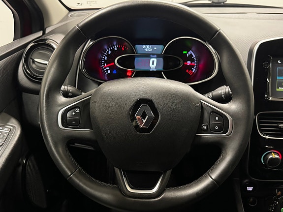 Renault Clio 13 of 19