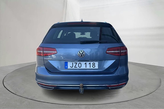 Volkswagen Passat 5 of 5