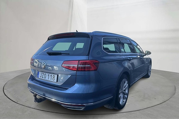Volkswagen Passat 4 of 5